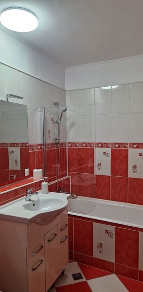 Huedin, 2 camere semidecomandat, mobilat & utilat, 4/10